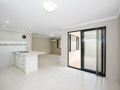 19/35 Barfield Road, Hammond Park WA 6164