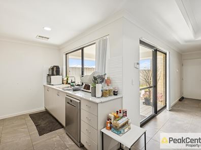 1 Paradoxa Road, Hammond Park WA 6164