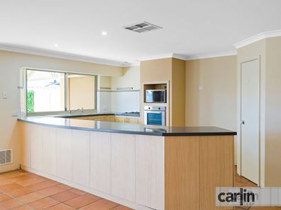 2 Namoi Street, Hammond Park WA 6164