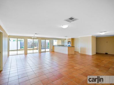 2 Namoi Street, Hammond Park WA 6164