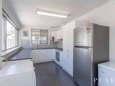 8 Smiths Avenue, Redcliffe WA 6104