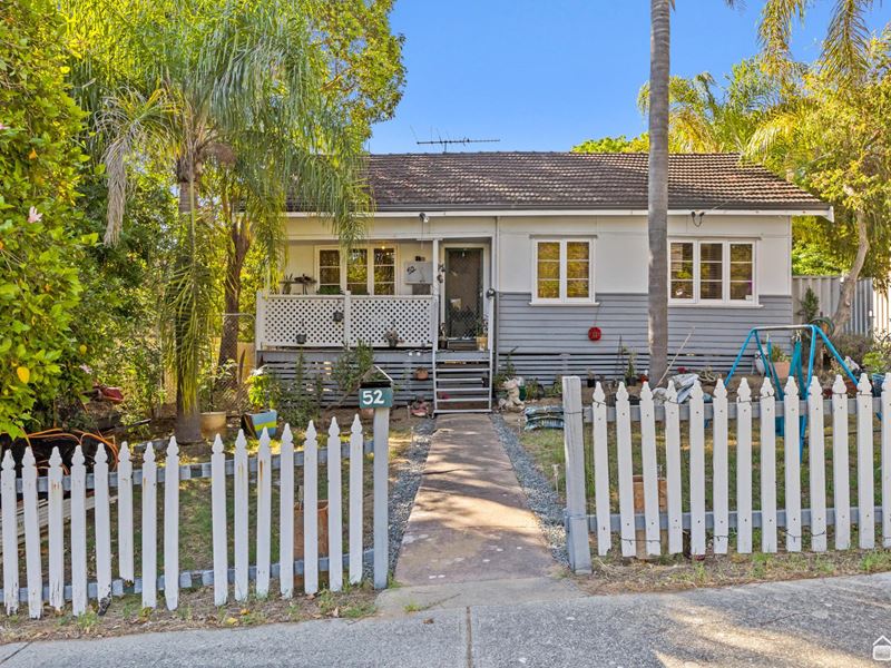 52 Peake Way, Medina