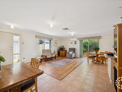 4/10 Brindle Street, Coolbellup WA 6163