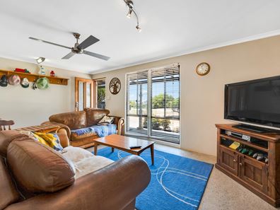 3 Stickland Road, Port Denison WA 6525
