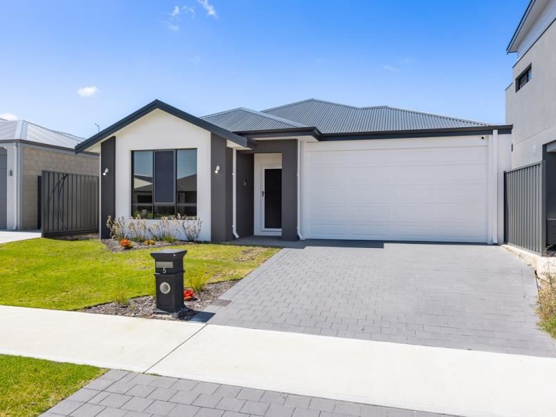 5 Attadale Avenue, Darch WA 6065