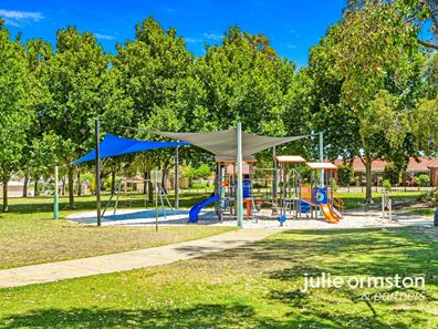 15 Roslin  Road, Wanneroo WA 6065