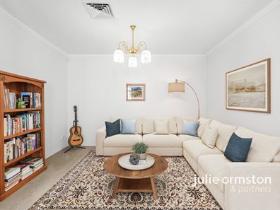 15 Roslin  Road, Wanneroo WA 6065