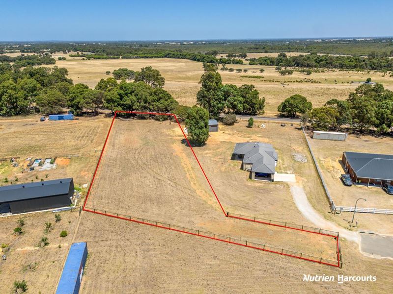 5 Menlo Place, Gingin WA 6503