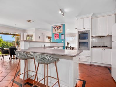 42 Chapman Drive, Somerville WA 6430