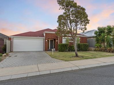 11 Bellingham Parade, Wellard WA 6170