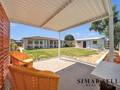 28 Jefferson Drive, Marangaroo WA 6064