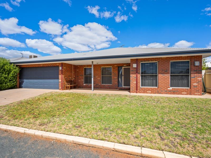 40 Tumbarri Way, Hannans WA 6430