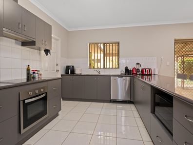 40 Tumbarri Way, Hannans WA 6430