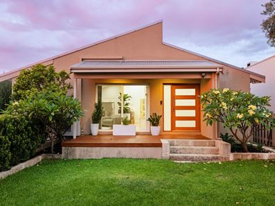 11 Marine Terrace, Sorrento WA 6020