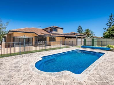 11 Graton Loop, Iluka WA 6028