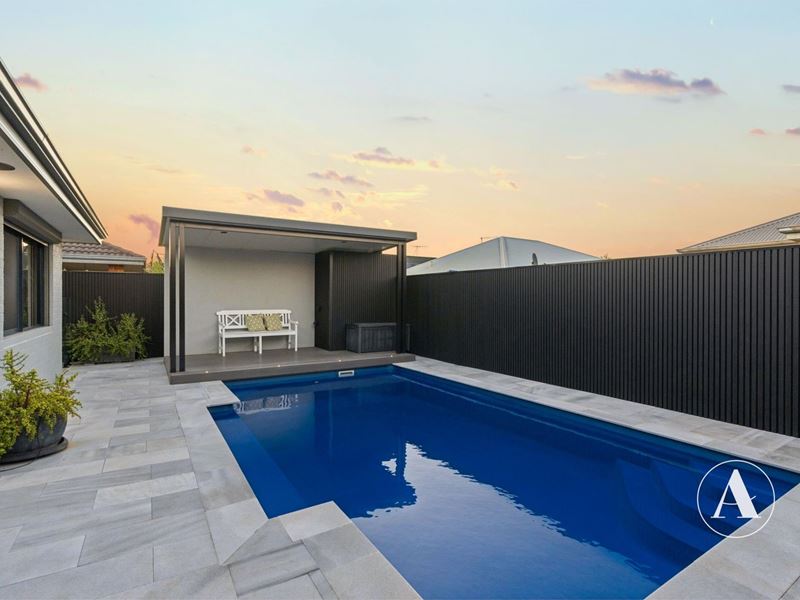 17 Barclay Way, Piara Waters WA 6112