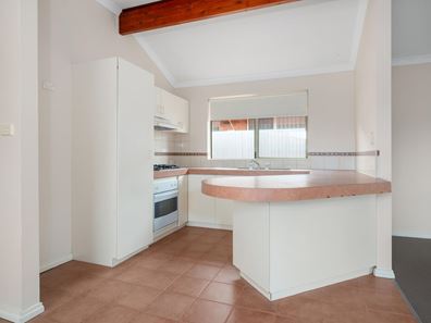 16B Lyall Street, Lamington WA 6430