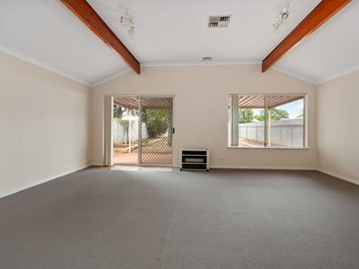 16B Lyall Street, Lamington WA 6430