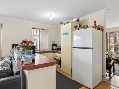 4/24 Farnham Street, Bentley WA 6102