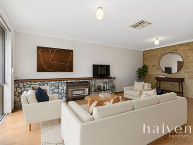 42 Dotterel Way, Yangebup WA 6164