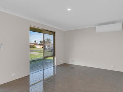 9 Jubilee Drive, Waikiki WA 6169