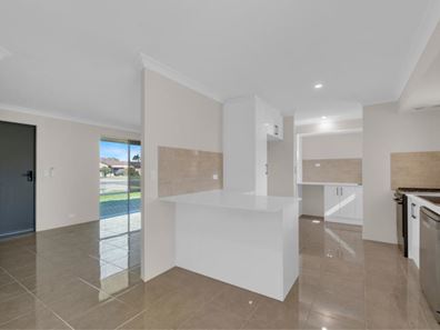 9 Jubilee Drive, Waikiki WA 6169