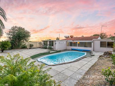 11 Melanda Street, Kelmscott WA 6111