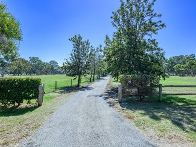 29 Malek Drive, Mardella WA 6125