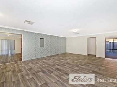 15 Logwood Avenue, Port Kennedy WA 6172