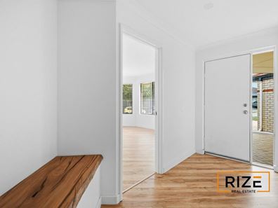 35 Crown Point Crescent, Butler WA 6036