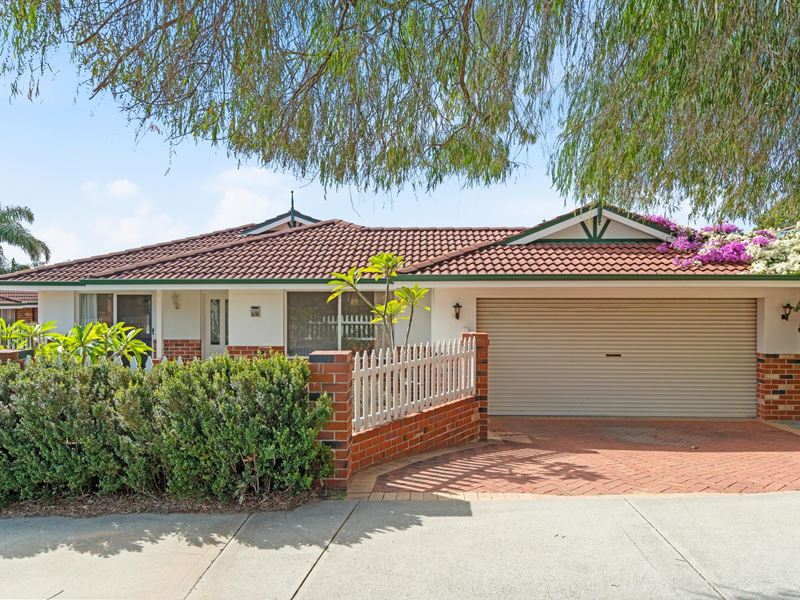 2/83-85 Morrison Street, Redcliffe