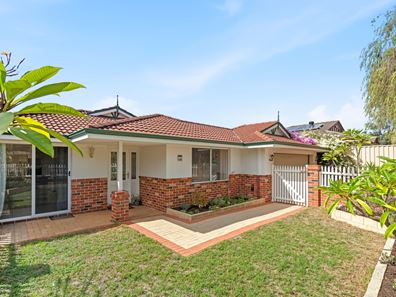 2/83-85 Morrison Street, Redcliffe WA 6104