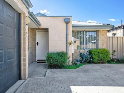7/11 Redmond Road, Gosnells WA 6110