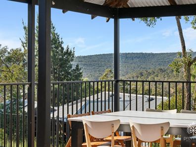 12 Parkway, Swan View WA 6056