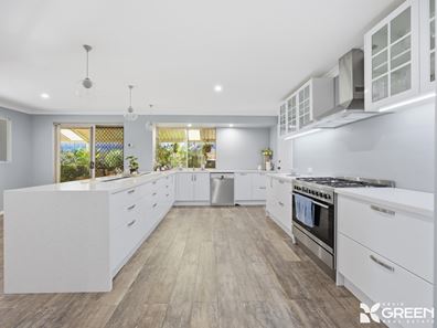 5 Highview Rise, Halls Head WA 6210