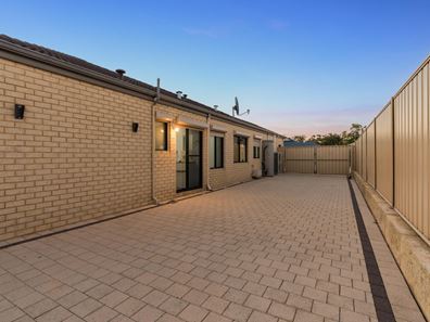 21 Camballin Loop, Bertram WA 6167
