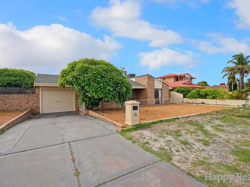 33 Forest Lakes Drive, Thornlie WA 6108