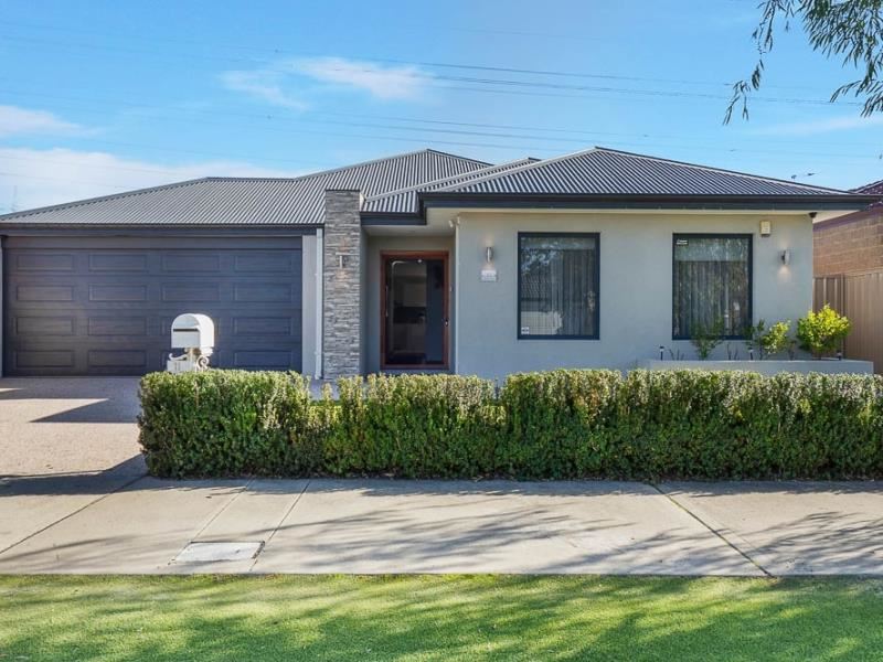 11 Hanbury Loop, Success WA 6164