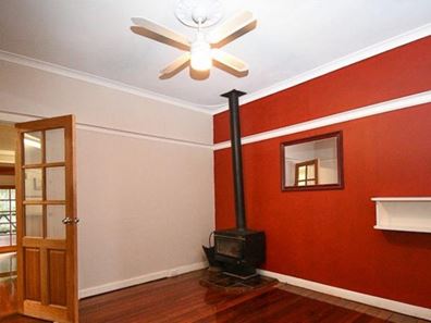 8 Kitchener Street, Dudley Park WA 6210