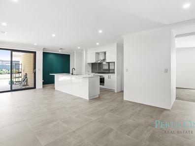9 Tamarind Road, Treeby WA 6164