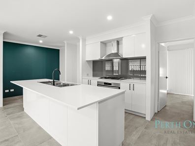 9 Tamarind Road, Treeby WA 6164