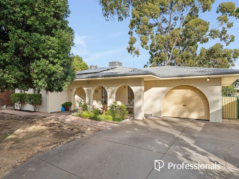 16 Lewis Road, Kalamunda