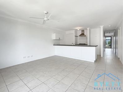 20 Clarendon Circuit, Lakelands WA 6180