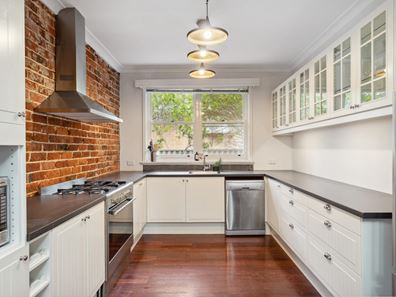 31 Bradley Street, Yokine WA 6060
