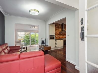 31 Bradley Street, Yokine WA 6060