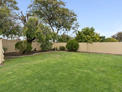 34 Shamrock Way, Huntingdale WA 6110