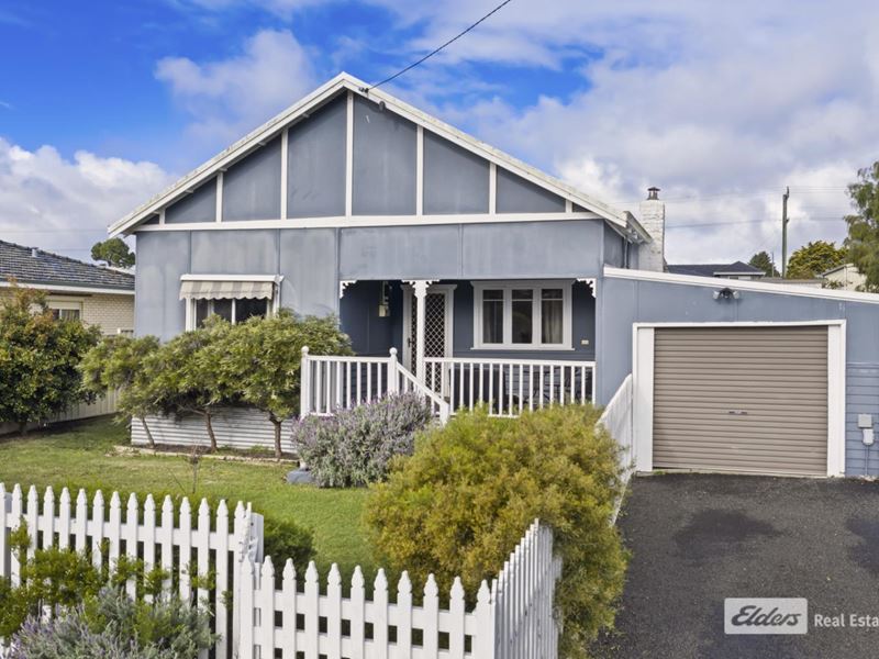 61 Katoomba  Street, Orana WA 6330