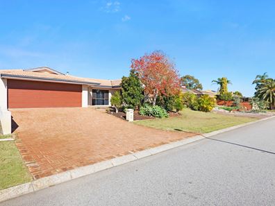 25 Mccaskill Way, Noranda WA 6062