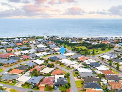 3 Quandong Parkway, Halls Head WA 6210