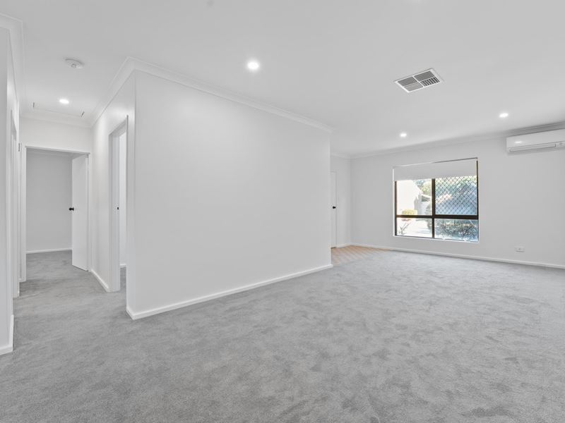 5/4 Merope Close, Rockingham WA 6168